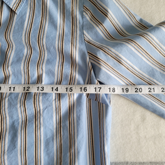 Ann Taylor button down shirt - Picture 4 of 7